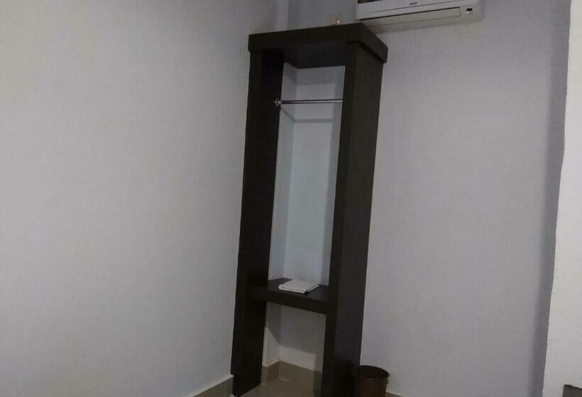 חדר סופריור, Phoenix