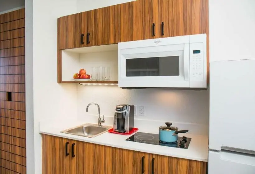 Standard-studio, Uptown Suites Extended Stay Tampa Fl   Riverview