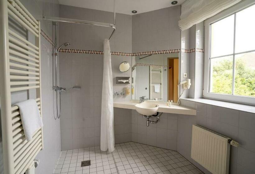 غرفة كومفورت, Warias Hotel & Restaurant