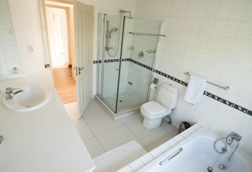 Номер Стандарт Совместная Ванная, Santa Monica At Roger