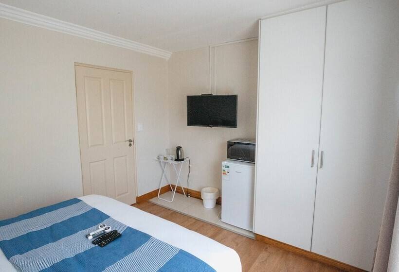 Номер Стандарт Совместная Ванная, Santa Monica At Roger