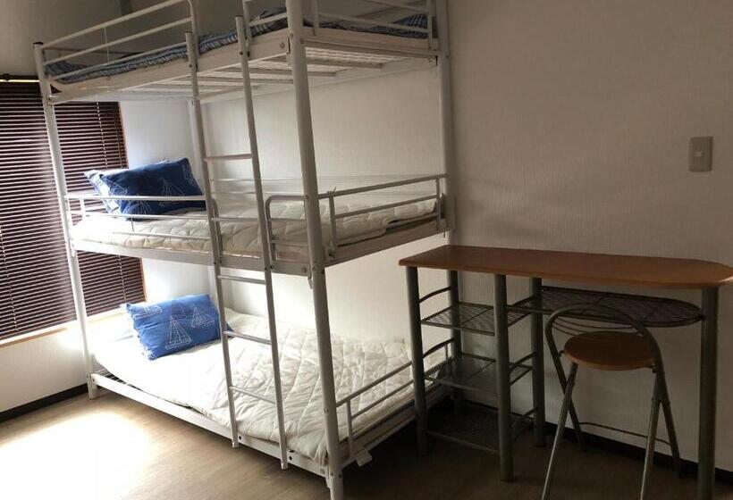 חדר משפחתי חדר אמבטיה משותף, Yoko House