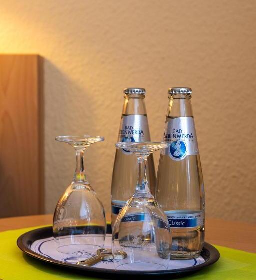 スタンダードルーム, Warias Hotel & Restaurant