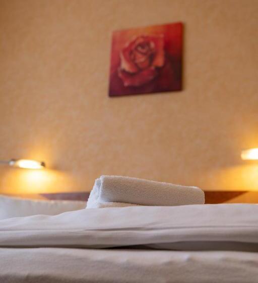 غرفة كومفورت, Warias Hotel & Restaurant