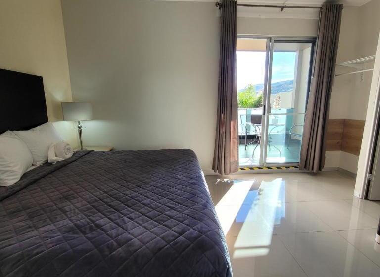 חדר סטנדרט עם טרסה, Ch