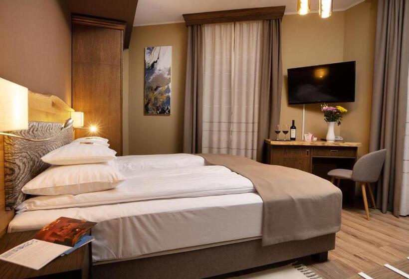 اتاق استاندارد با بالکن, Panorama Boutique