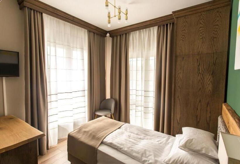 חדר סטנדרט יחיד עם מרפסת, Panorama Boutique