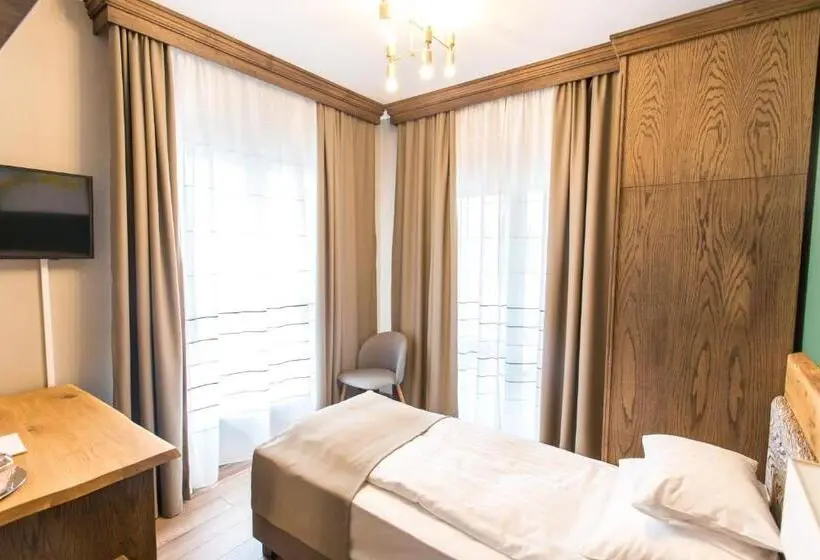 اتاق استاندارد یک تخته با بالکن, Panorama Boutique