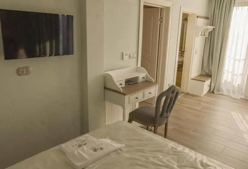Deluxe-studio, Residence Bilyana