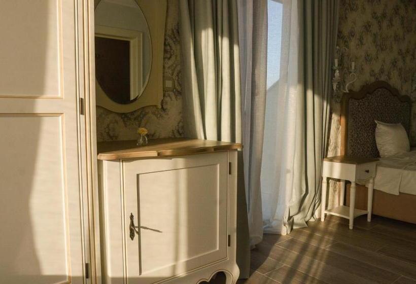 디럭스 스튜디오, Residence Bilyana