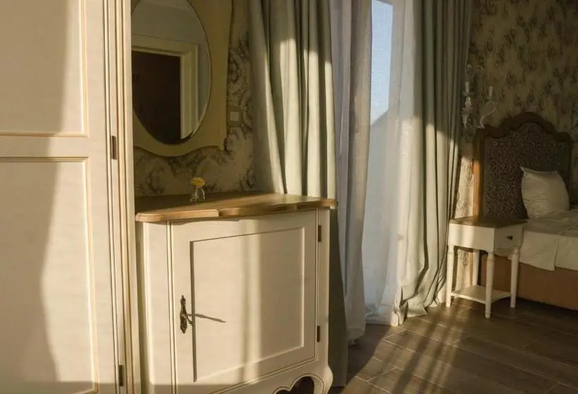 Deluxe-studio, Residence Bilyana