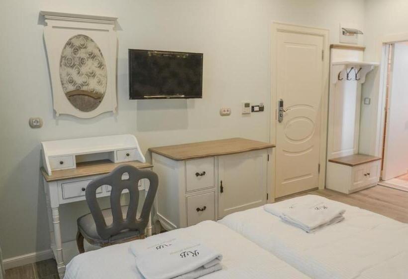 Номер Deluxe, Residence Bilyana