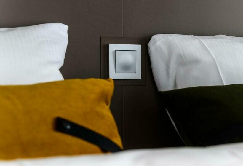 اتاق استاندارد سه نفره, Wood Hotel By Frich S