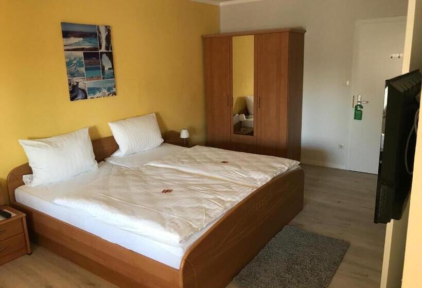 חדר סטנדרט לארבעה, Zum Ochsen