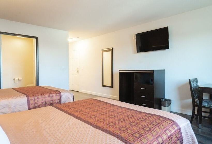 غرفة ديلوكس, Maywood Inn