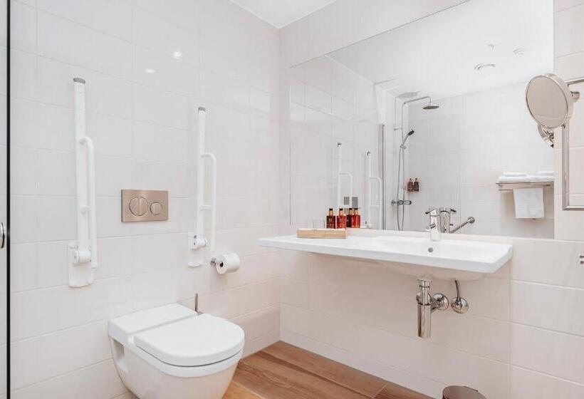 اتاق استاندارد چهار تخته, Wood Hotel By Frich S