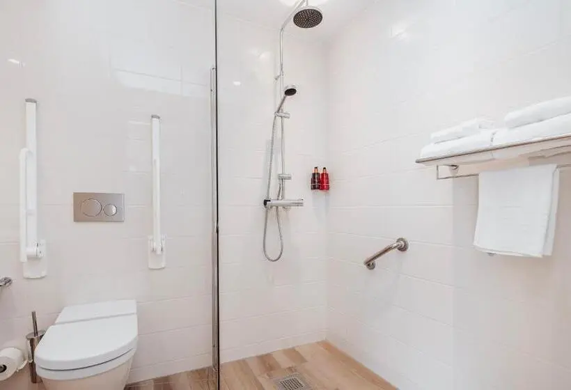 Standard Kolmen Hengen Huone, Wood Hotel By Frich S