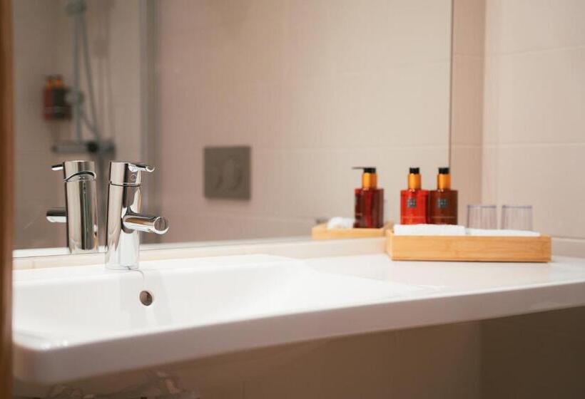 اتاق استاندارد با چشم‌انداز دریاچه, Wood Hotel By Frich S