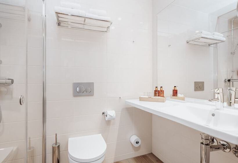 اتاق اکونومی, Wood Hotel By Frich S