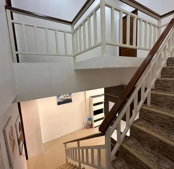 バルコニー付きスタンダードルーム, Chotam House