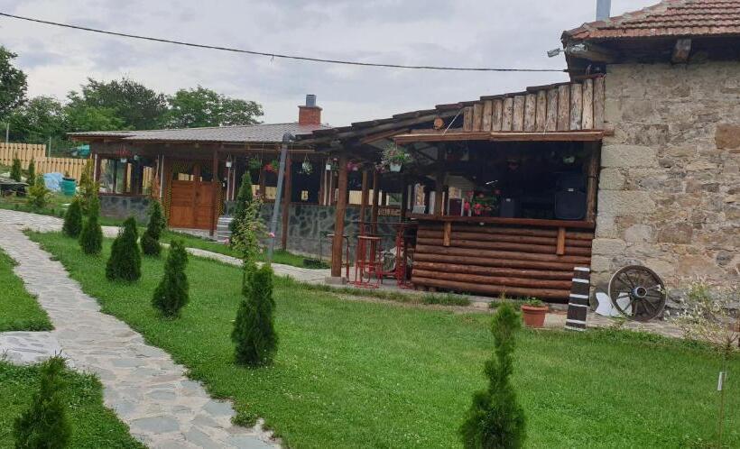 ویلای استاندارد با چشم‌انداز باغ, Kompleks Trnovski Vetar