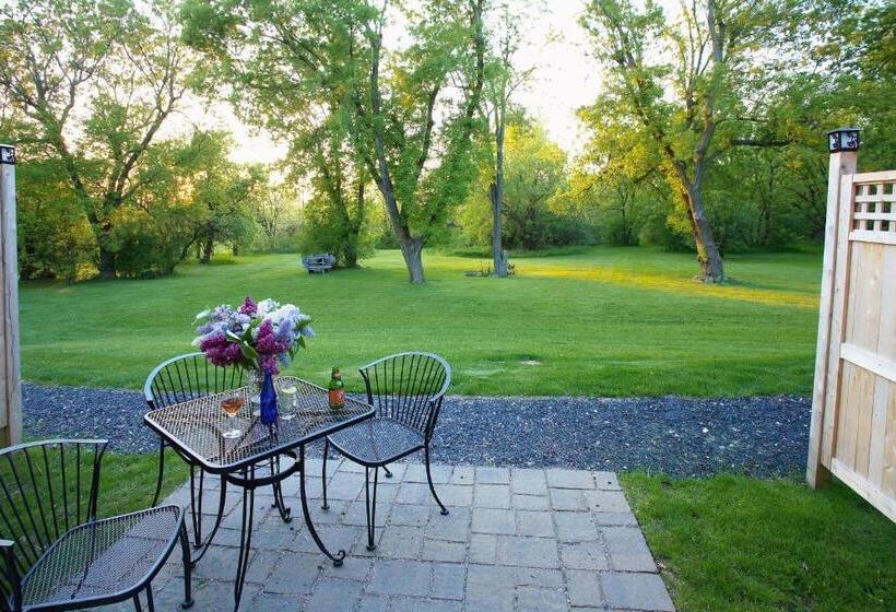 디럭스 스위트, Shoreham Inn Bed & Breakfast