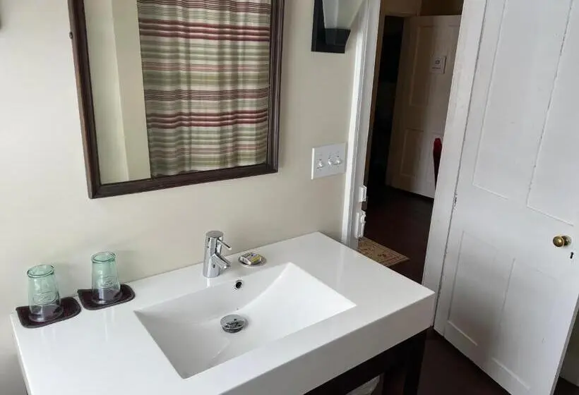 ジュニアスイート, Shoreham Inn Bed & Breakfast