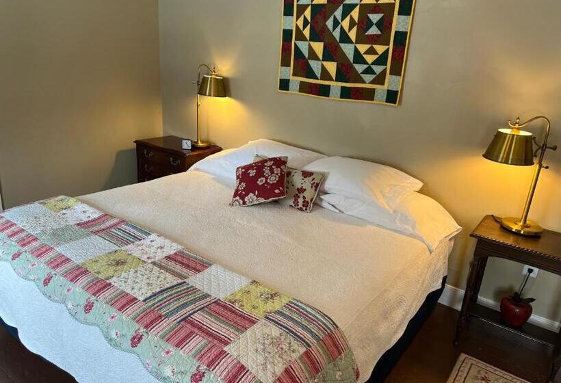 جناح جونيور, Shoreham Inn Bed & Breakfast