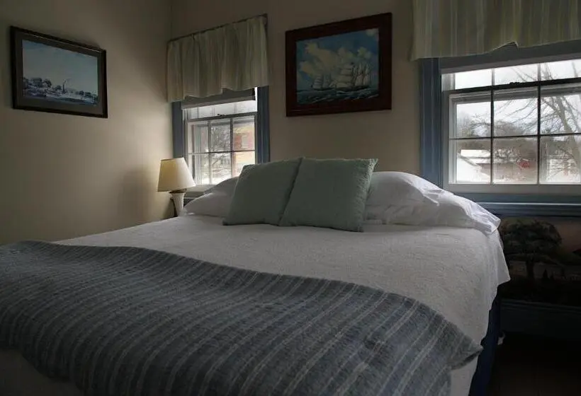 キングサイズベッドのデラックスルーム, Shoreham Inn Bed & Breakfast