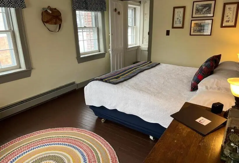 キングサイズベッドのスタンダードルーム, Shoreham Inn Bed & Breakfast