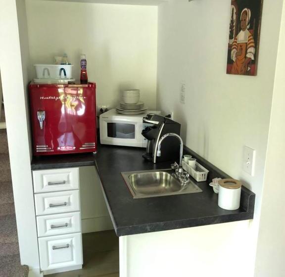 جناح سرير كينج, Shoreham Inn Bed & Breakfast