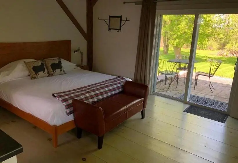 キングサイズベッドのスイートルーム, Shoreham Inn Bed & Breakfast