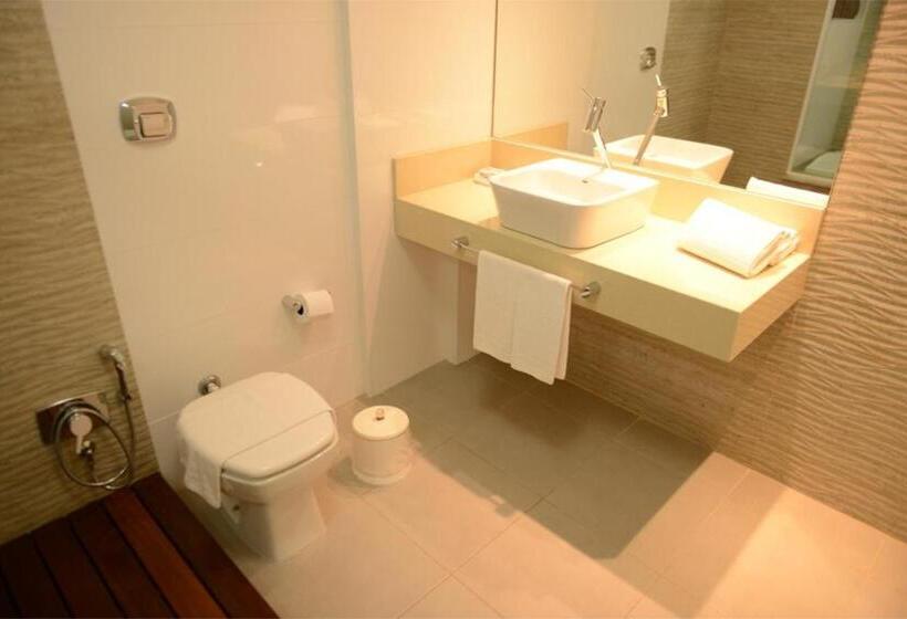 豪华套房, Vilhar