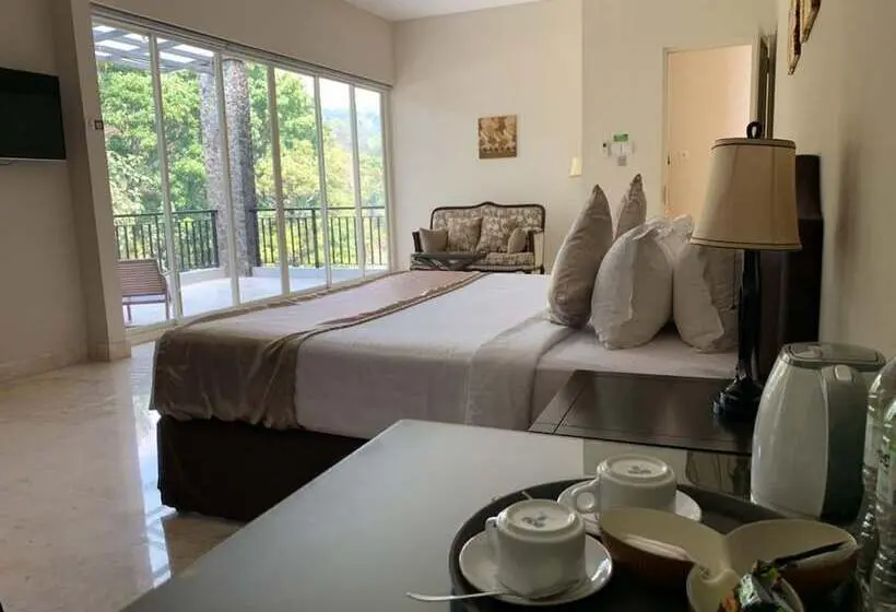 エクゼクティブルーム, Arainn Bed & Breakfast Tretes Prigen By Ecommerceloka