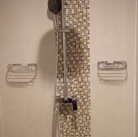 스탠다드 룸, Arainn Bed & Breakfast Tretes Prigen By Ecommerceloka