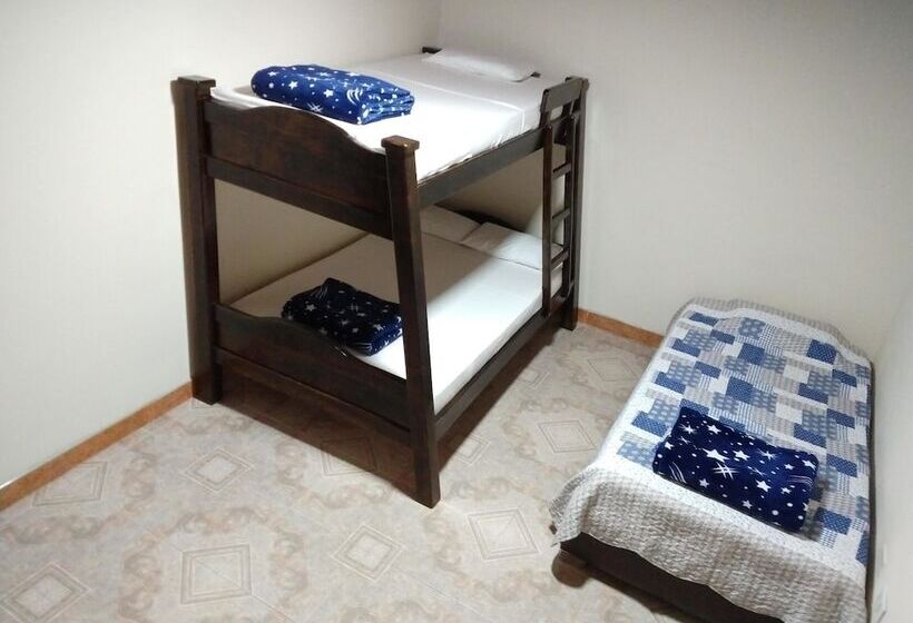 חדר משפחתי, Find Land & A Rest