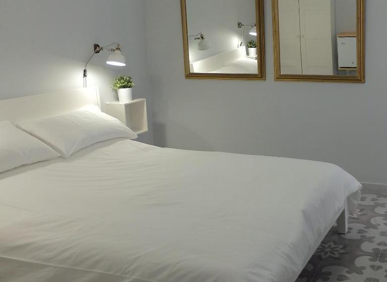 اتاق استاندارد با تخت بزرگ, No. 17 Birgu