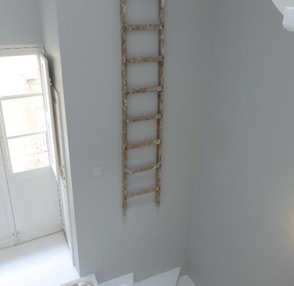 اتاق استاندارد با تخت بزرگ, No. 17 Birgu