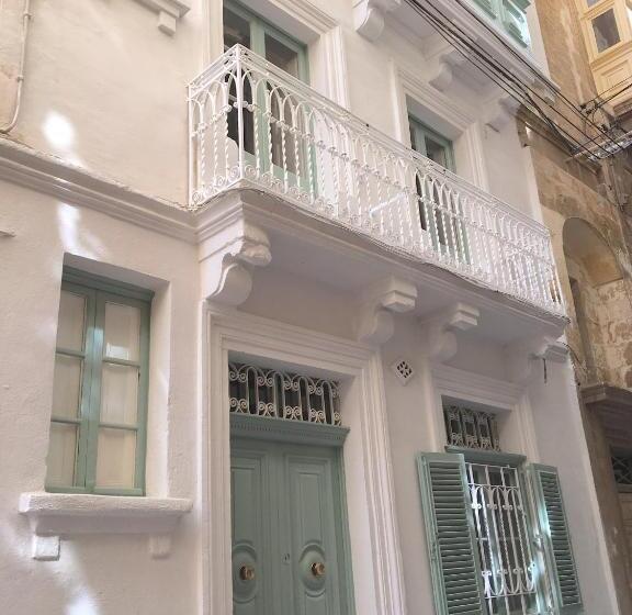 اتاق استاندارد با تختهای تاشو, No. 17 Birgu