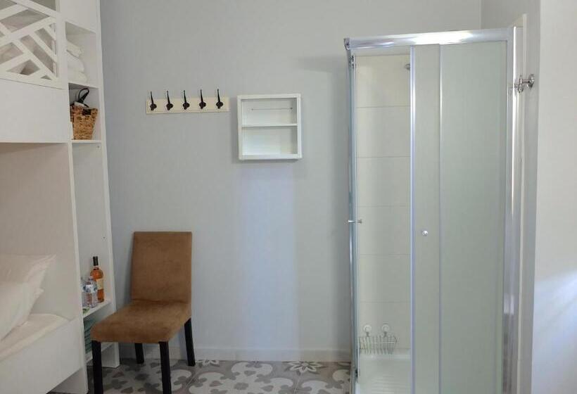 اتاق استاندارد با تختهای تاشو, No. 17 Birgu