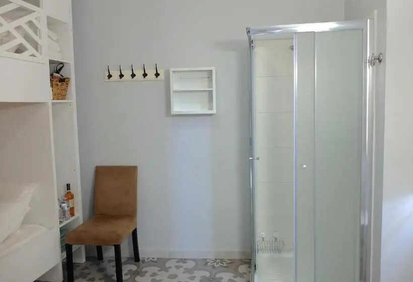 اتاق استاندارد با تخت‌های تاشو, No. 17 Birgu