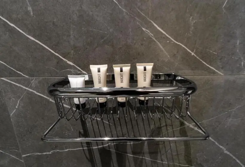 キングサイズベッドのスイートルーム, Jovan Suites