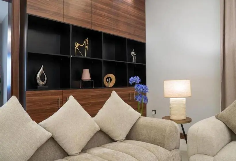 デラックスジュニアスイート, Jovan Suites
