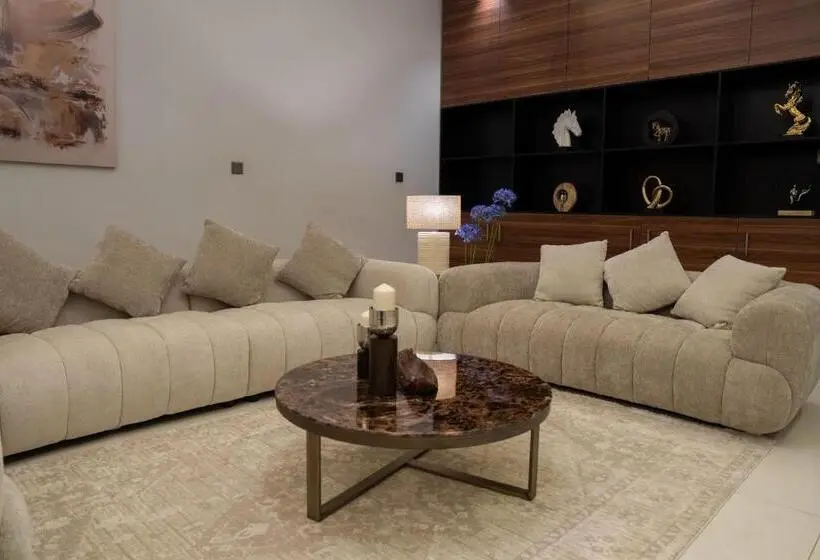 デラックスジュニアスイート, Jovan Suites