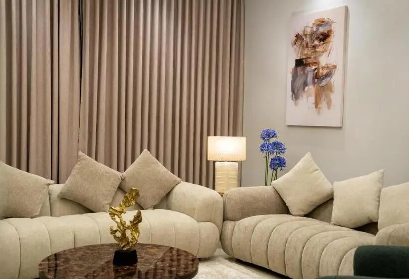 庭の見えるジュニアスイート, Jovan Suites