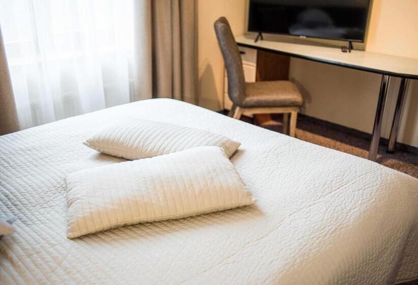 اتاق استاندارد, Province