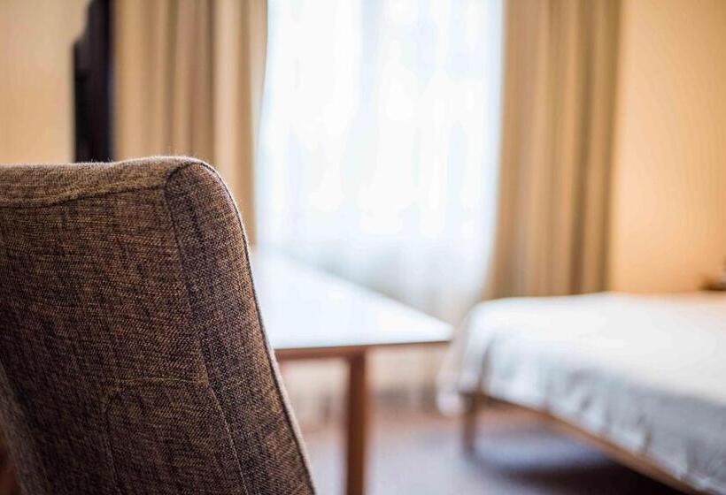 اتاق استاندارد, Province