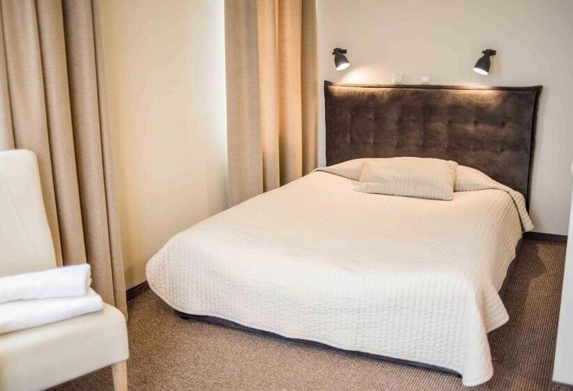 اتاق استاندارد, Province