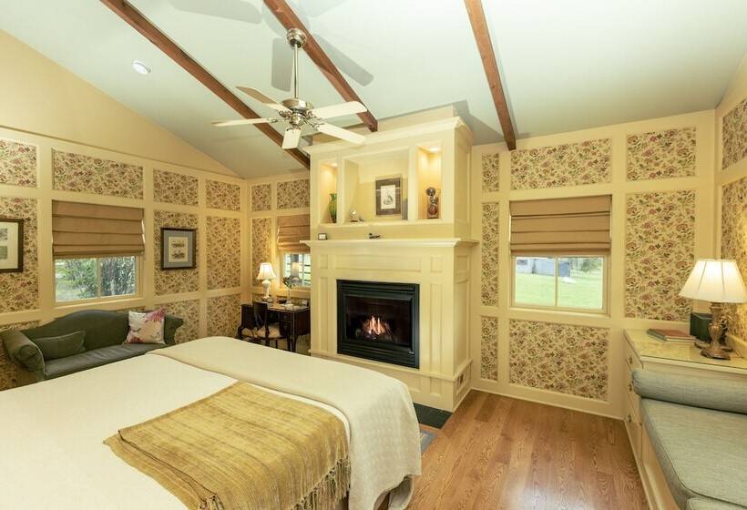 منزل غرفة نوم واحدة, Woolverton Inn