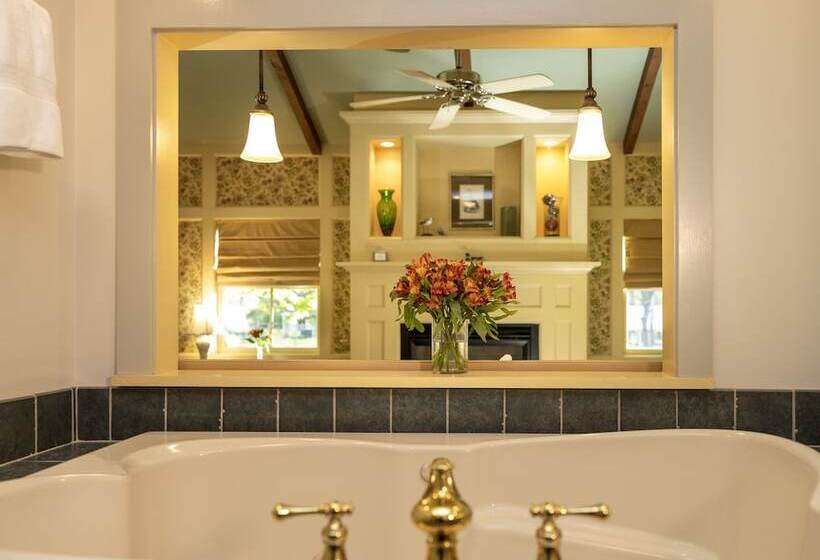 منزل غرفة نوم واحدة, Woolverton Inn